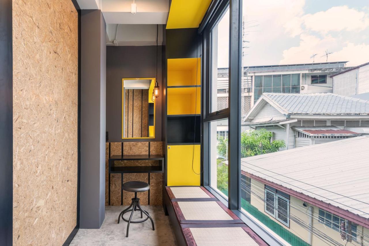 Lobsuek Hostel Bangkok Exterior foto