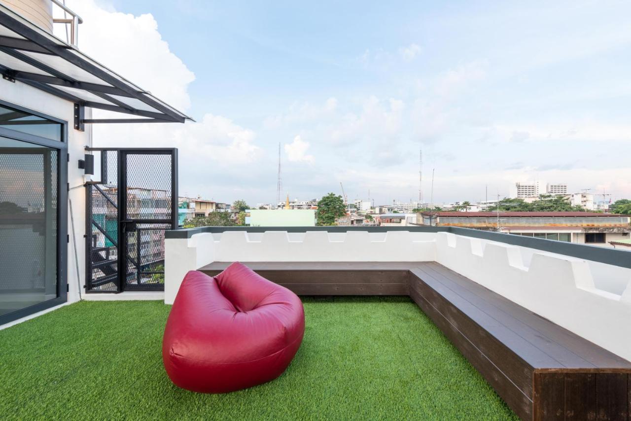 Lobsuek Hostel Bangkok Exterior foto